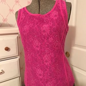 Gorgeous Ann pullover lace top with great detailing